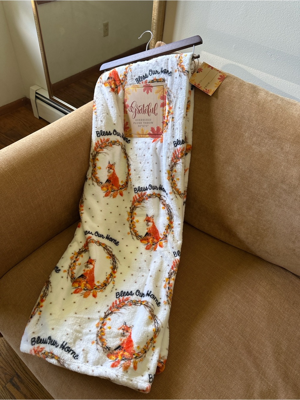 Grateful Autumn Fox Plush Throw Blanket - Cream & Orange